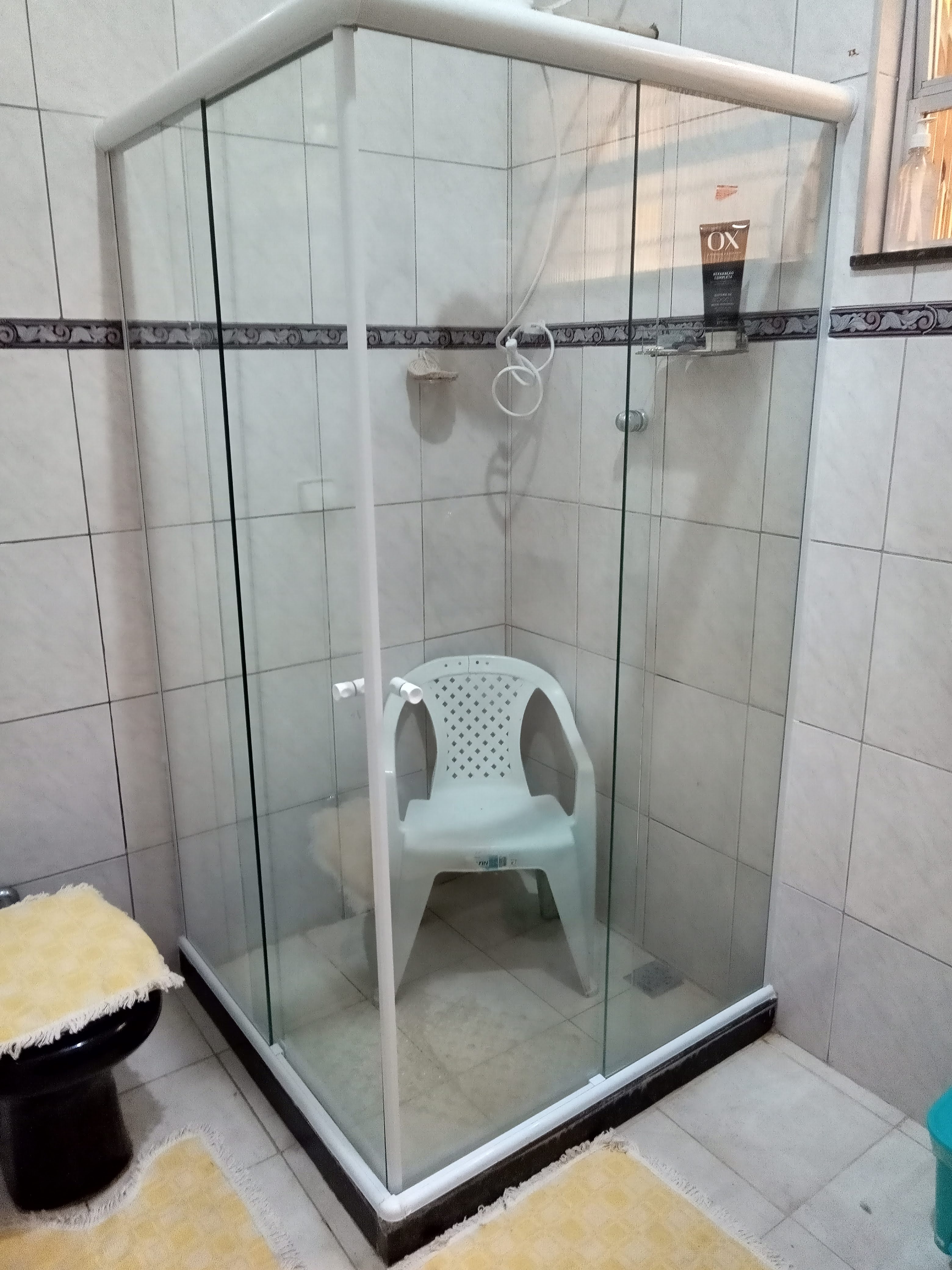 instalação de box de vidro em blindex em L